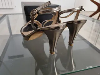 Sandalias fiesta Boticelli doradas y plateadas