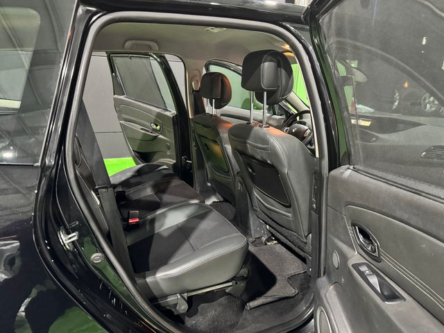 Renault Grand Scenic 2012