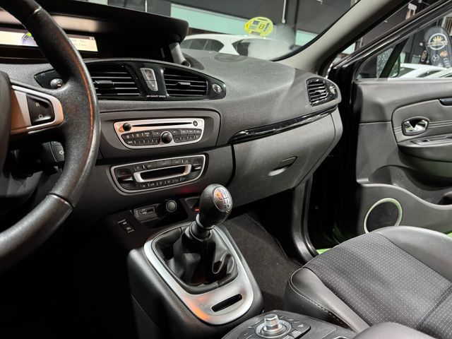 Renault Grand Scenic 2012