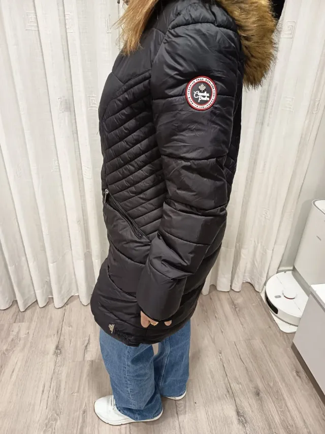 Abrigo Canadian Peak Negro Talla M