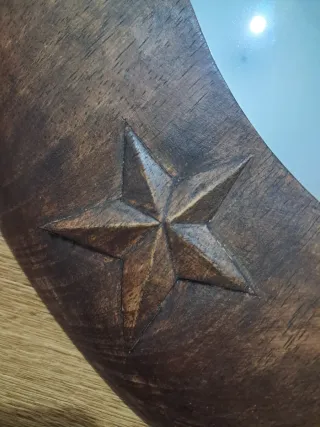 Specchio a forma di luna con stelle