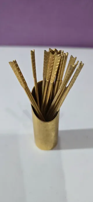 Palillos para vermut dorados