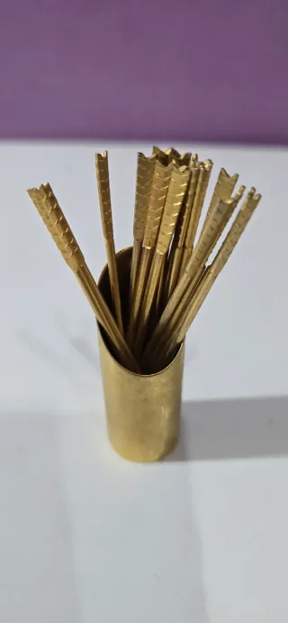 Palillos para vermut dorados