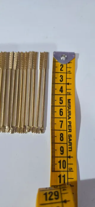 Palillos para vermut dorados