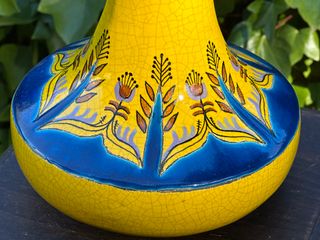 ANTIGUA LÁMPARA SELLADA DE LOZA AMARILLA ESMALTADA