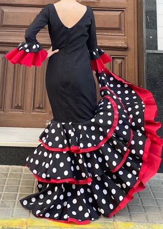 Traje Flamenca Negro y Rojo talla 3840