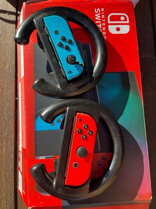 Nintendo Switch Roja, Azul y Naranja