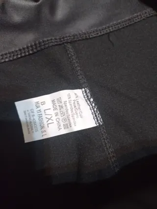 Leggings efecto piel (beige, negro, dorado)