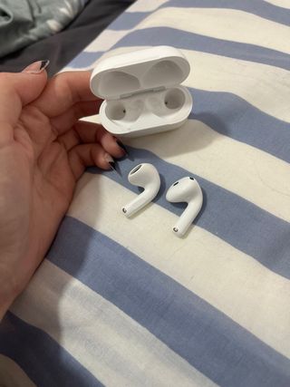 Airpods 4 Blancos