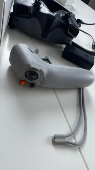 DJI Avata + Fly More Combo - Set Completo