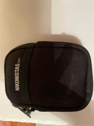 Cámara Nikon Coolpix Morada