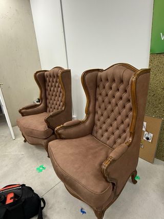 Juego 2 butacas orejeras clásicas