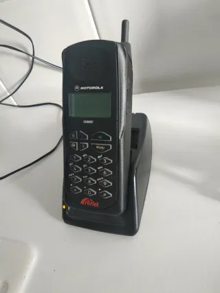 Teléfono Móvil Motorola GSM Antiguo