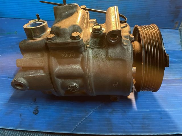 Compresor de aire acondicionado