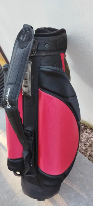 Bolsa de Golf Taylor Made Roja y Negra