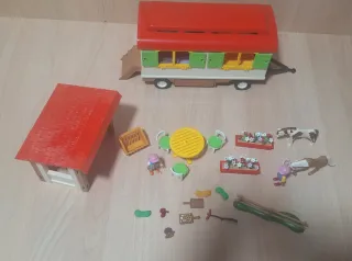 Playmobil caravana y accesorios