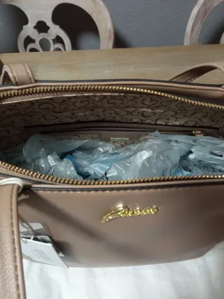 Bolso Guess color camelNuevo