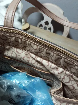 Bolso Guess color camelNuevo