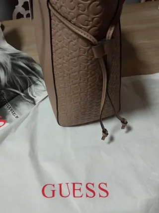 Bolso Guess color camelNuevo