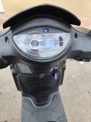 Moto SYM Symphony SR 125cc más fotos he info al dm