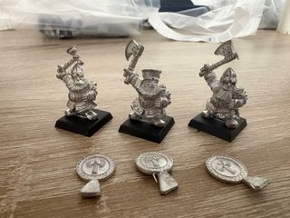 Warhammer Enanos Rompehierros