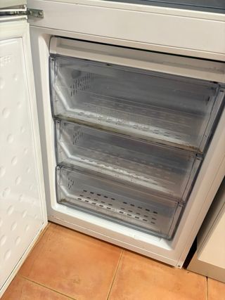 Frigorífico Beko averiado