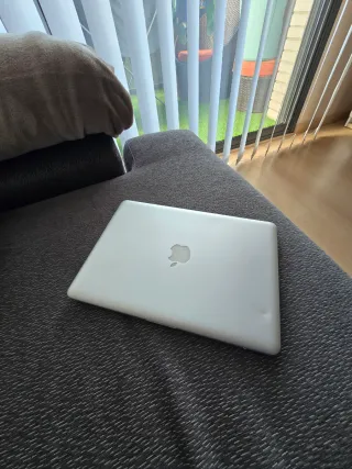 Apple MacBook Pro A1278 Plata