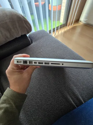 Apple MacBook Pro A1278 Plata