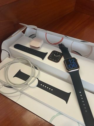 Apple Watch Series 5 (40mm)