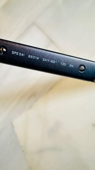 Gafas de sol Prada negras y rojas