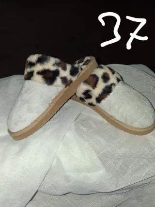 Zuecos rosas talla 37