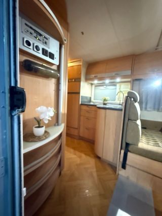 Autocaravana alta gama/Bürstner Levanto A576