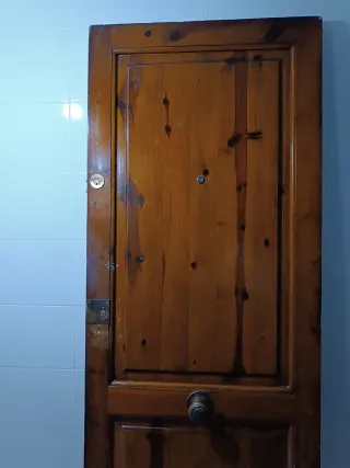 Puerta antigua madera maciza