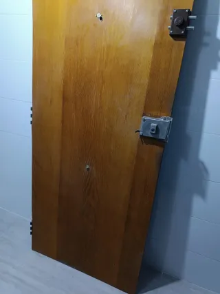 Puerta antigua madera maciza