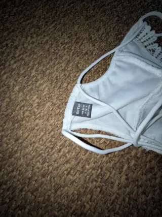 2 Top encaje blanco con tiras