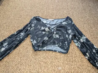 2 Top encaje blanco con tiras