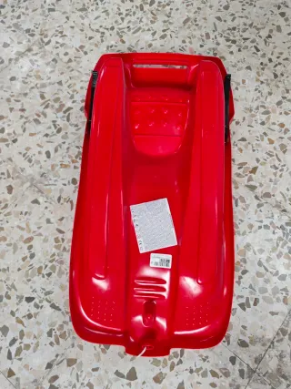 Trineo de Nieve Rojo
