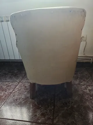 Butaca vintage piel sintética y madera