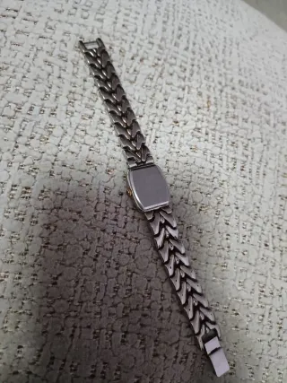 Reloj Lotus Dorado y Plateado