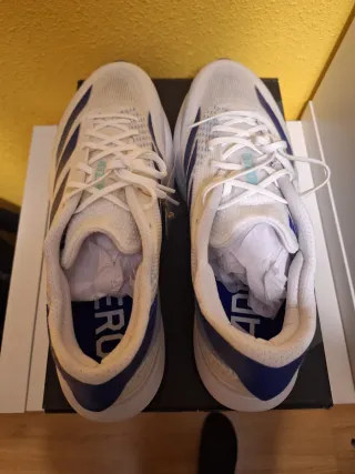 Zapatillas Adidas Adizero SL 2 M azul lúcida.