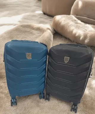 Maletas de cabina azul y rosa