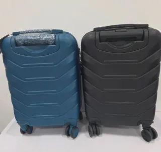 Maletas de cabina azul y rosa