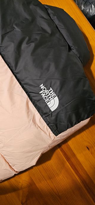 Chaqueta Negra y Rosa