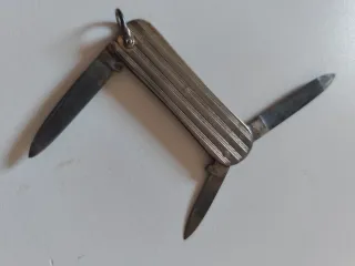 Lotto 3 antichi coltellini multiuso