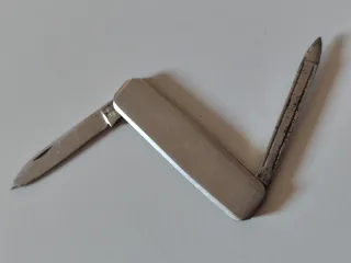 Lotto 3 antichi coltellini multiuso