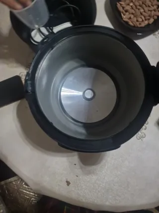 Olla programable de cocina GM, usada