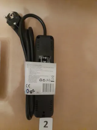 Adaptador, regleta de enchufes.