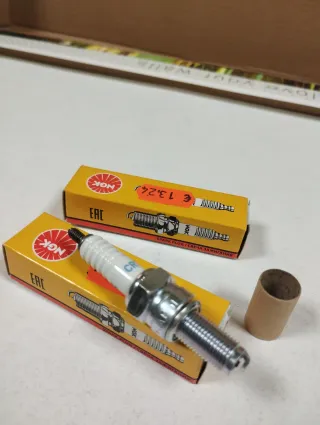 2 Bujías NGK 4578 CR7E