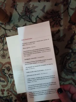 Miss Merkel. El caso del jardinero enterrado