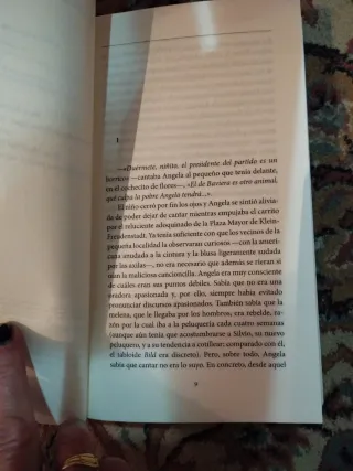 Miss Merkel. El caso del jardinero enterrado